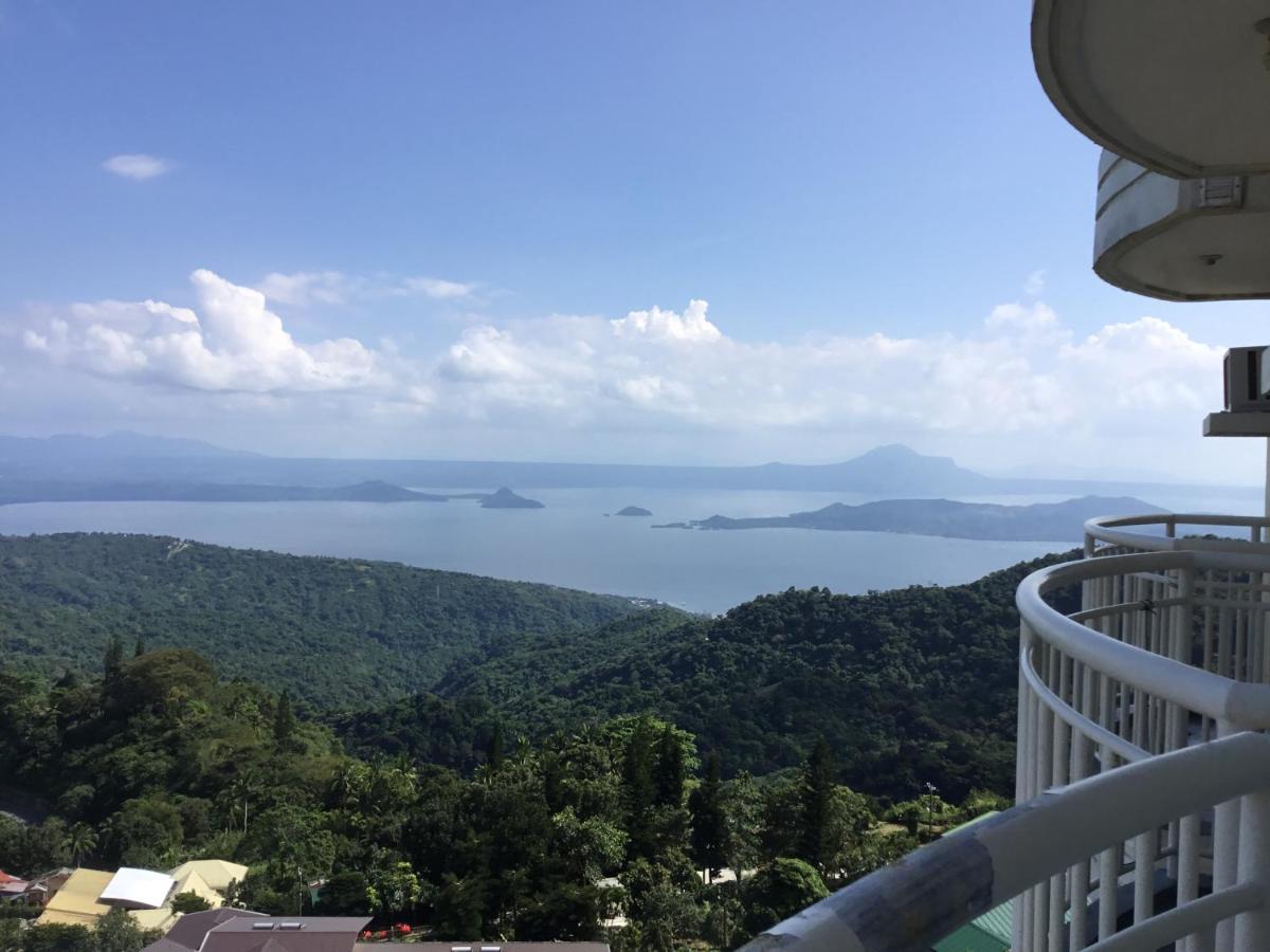 Condo With Free Swimming Pool & Viewing Deck Tagaytay City Ngoại thất bức ảnh