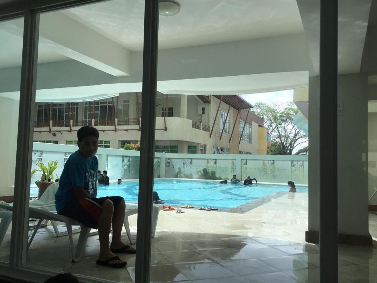 Condo With Free Swimming Pool & Viewing Deck Tagaytay City Ngoại thất bức ảnh