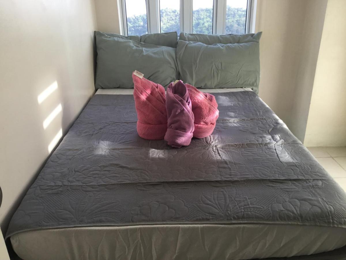 Condo With Free Swimming Pool & Viewing Deck Tagaytay City Ngoại thất bức ảnh