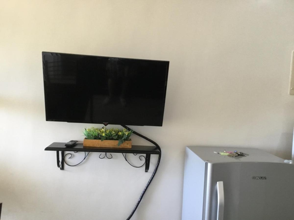 Condo With Free Swimming Pool & Viewing Deck Tagaytay City Ngoại thất bức ảnh