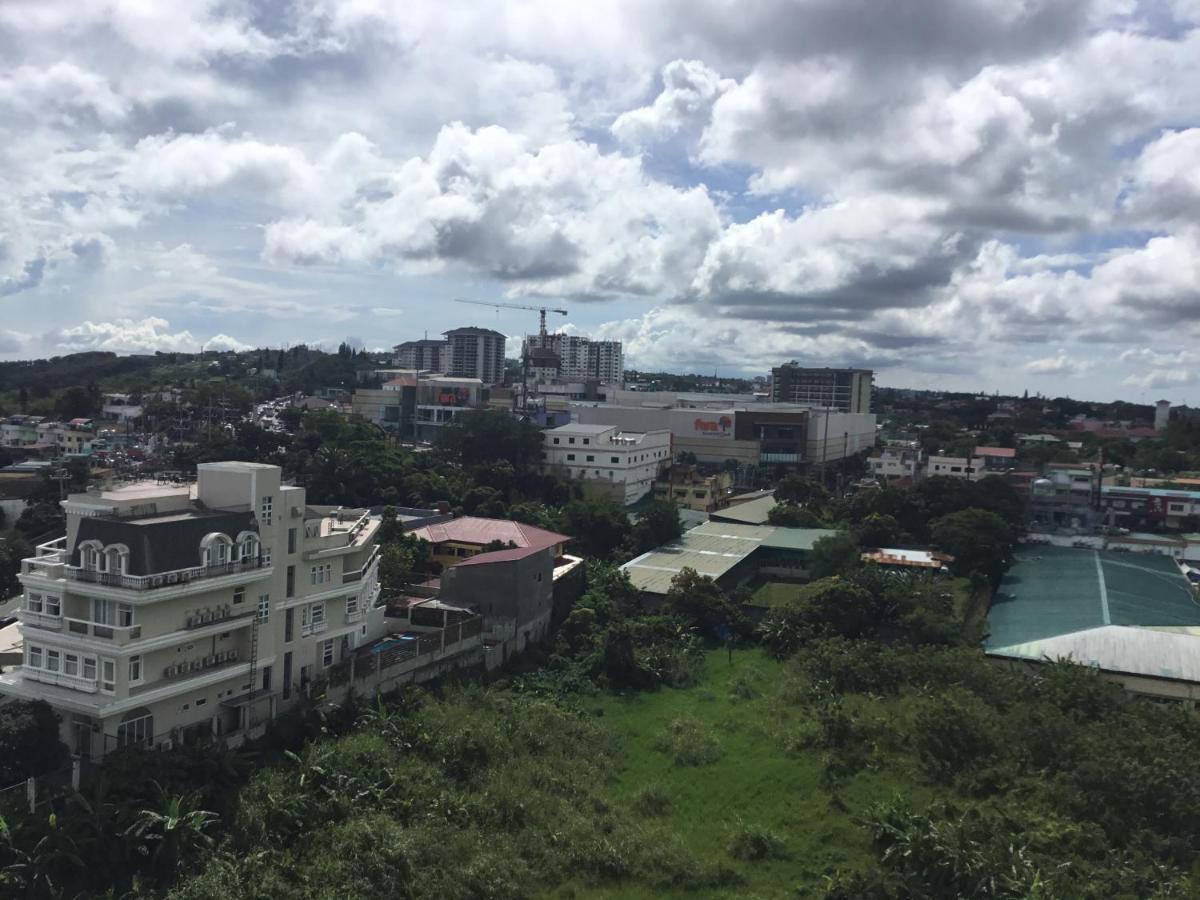 Condo With Free Swimming Pool & Viewing Deck Tagaytay City Ngoại thất bức ảnh