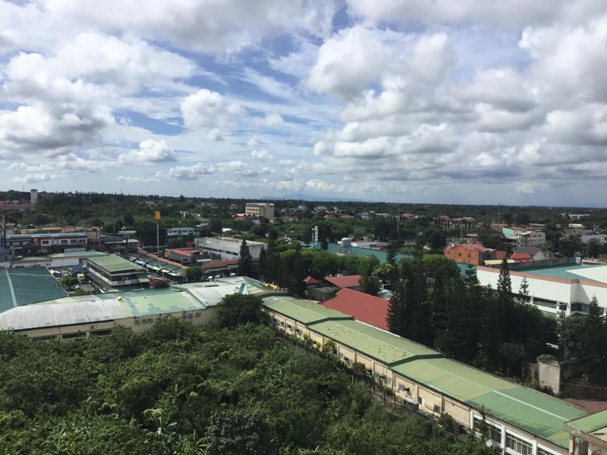 Condo With Free Swimming Pool & Viewing Deck Tagaytay City Ngoại thất bức ảnh