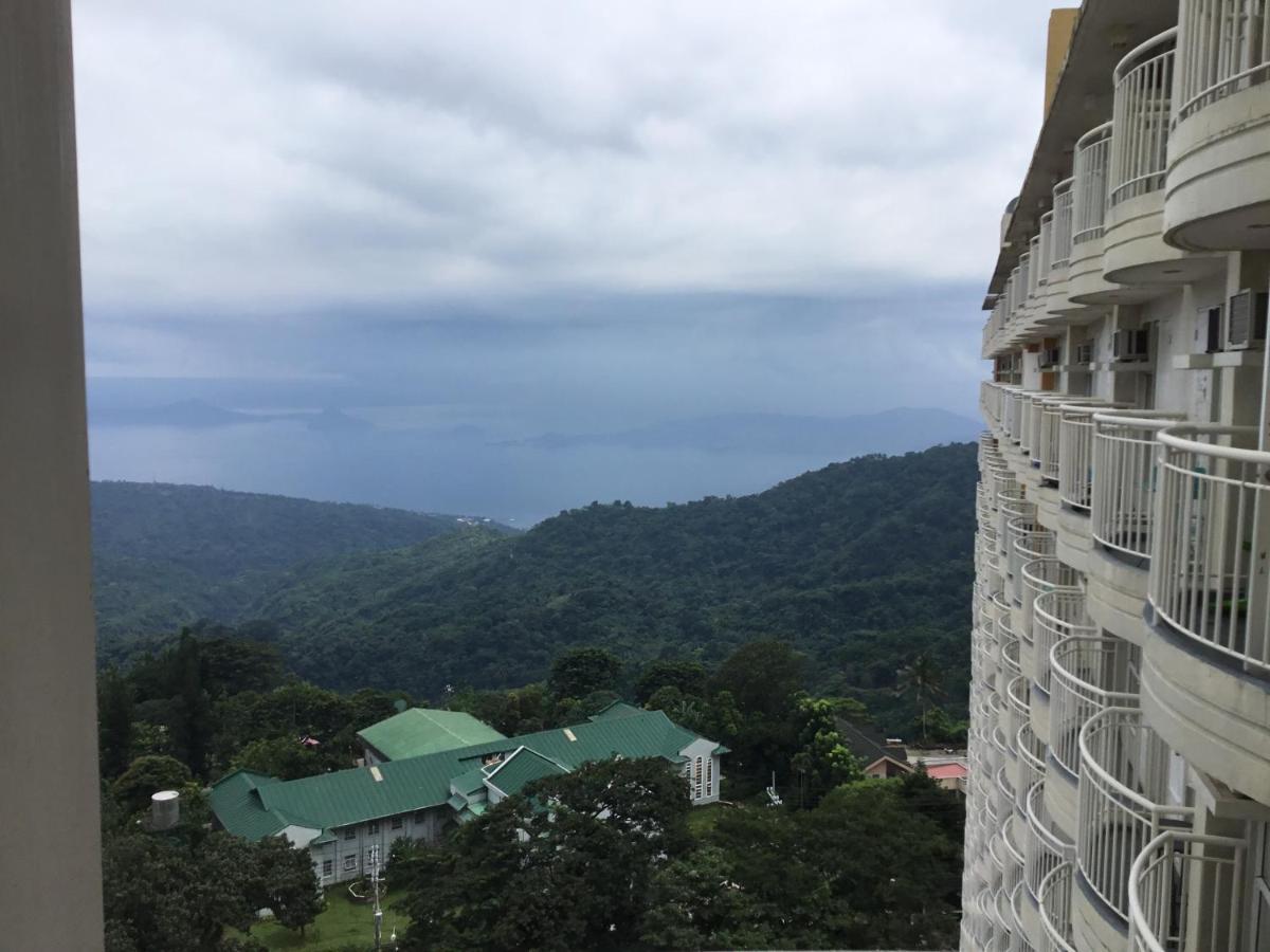 Condo With Free Swimming Pool & Viewing Deck Tagaytay City Ngoại thất bức ảnh